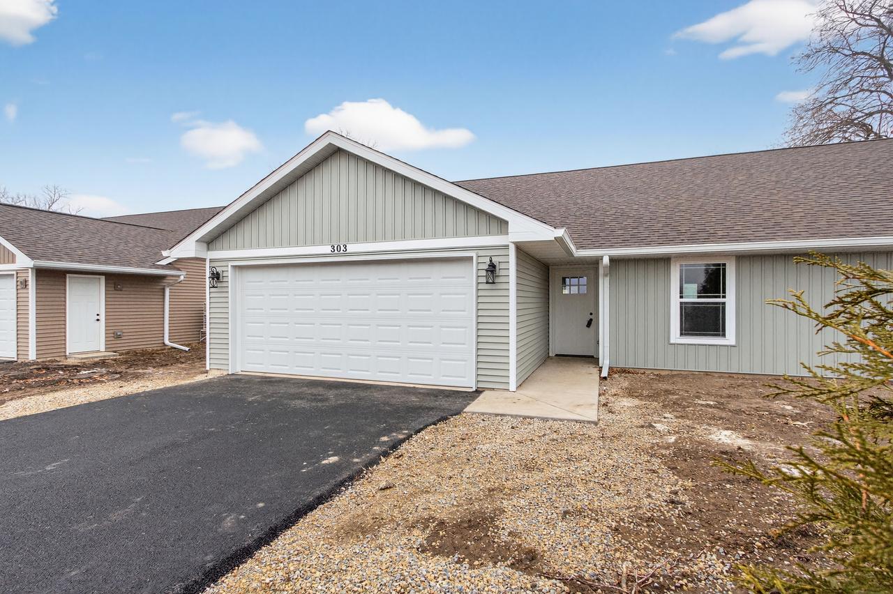 305 W South St., Durand, IL 61024