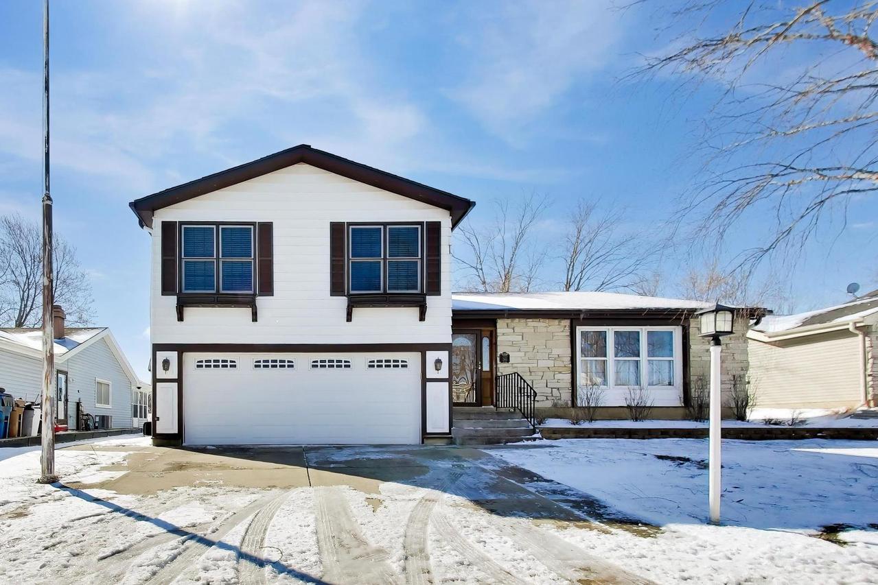 285 Loveland Dr., Glendale Heights, IL 60139