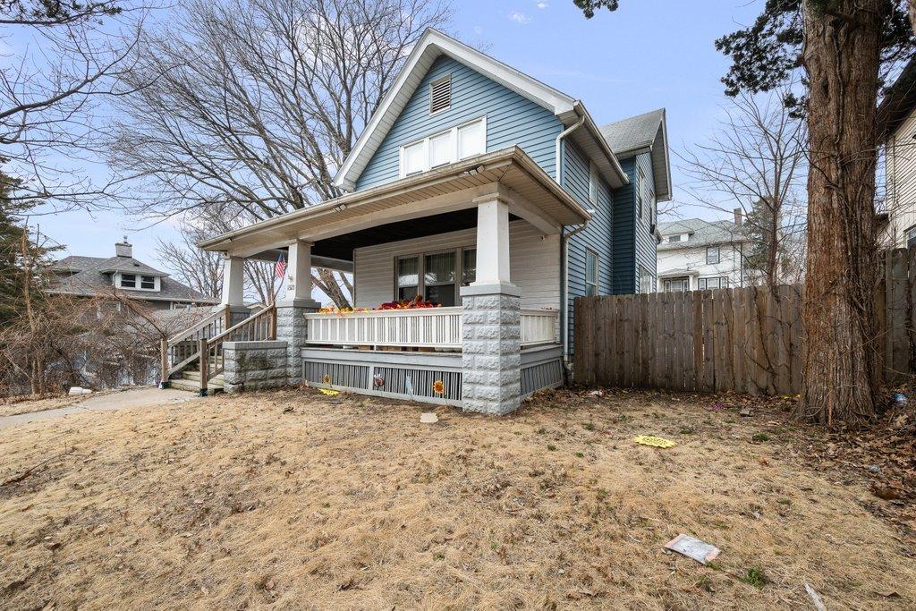 1323 17th St., Rock Island, IL 61201