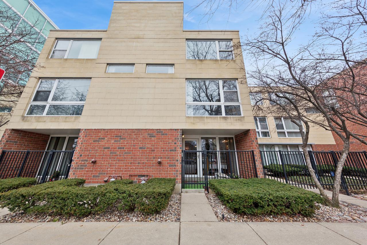 3123 S Michigan Ave., Chicago, IL 60616