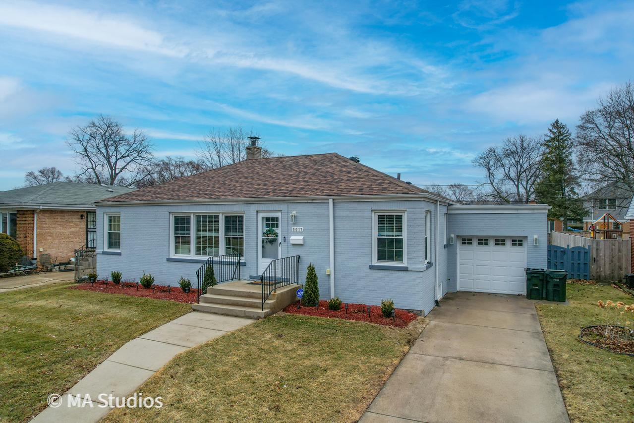9017 Major Ave., Morton Grove, IL 60053