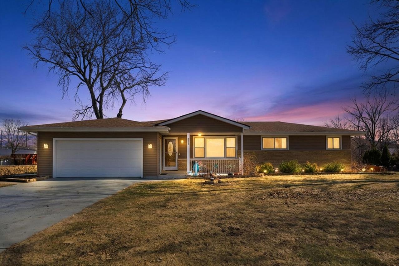 900 Barber Ln., Joliet, IL 60435