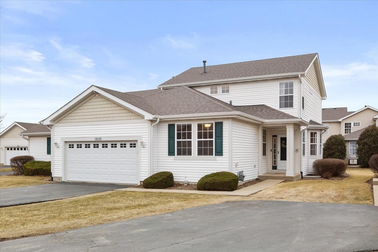 16110 Michigan St., Crest Hill, IL 60403