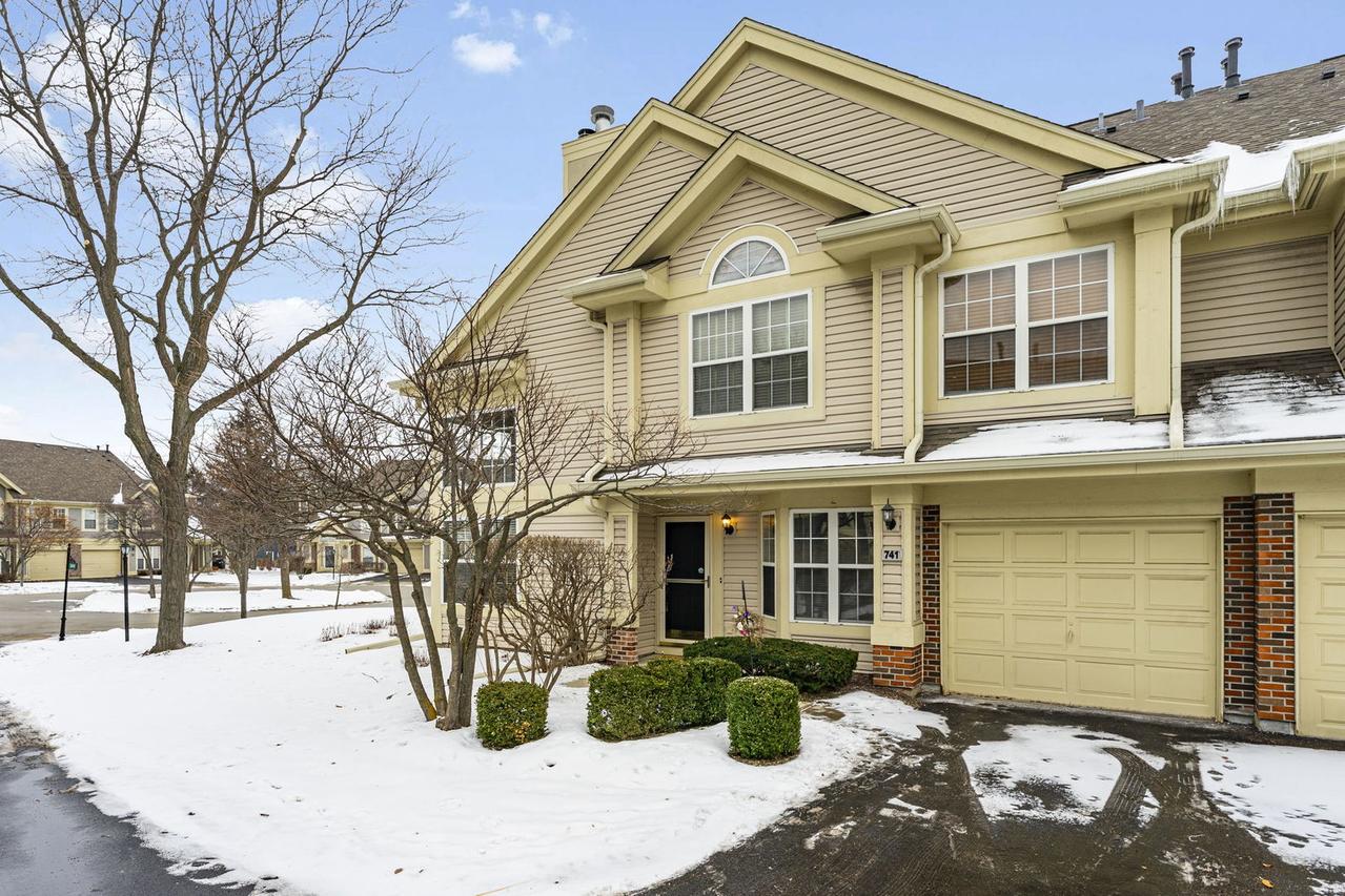 741 Old Creek Ct., Elk Grove Village, IL 60007