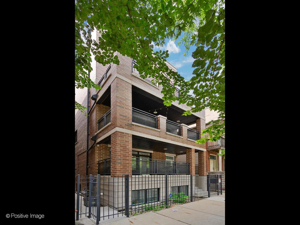 602 N May St. #3, Chicago, IL 60642
