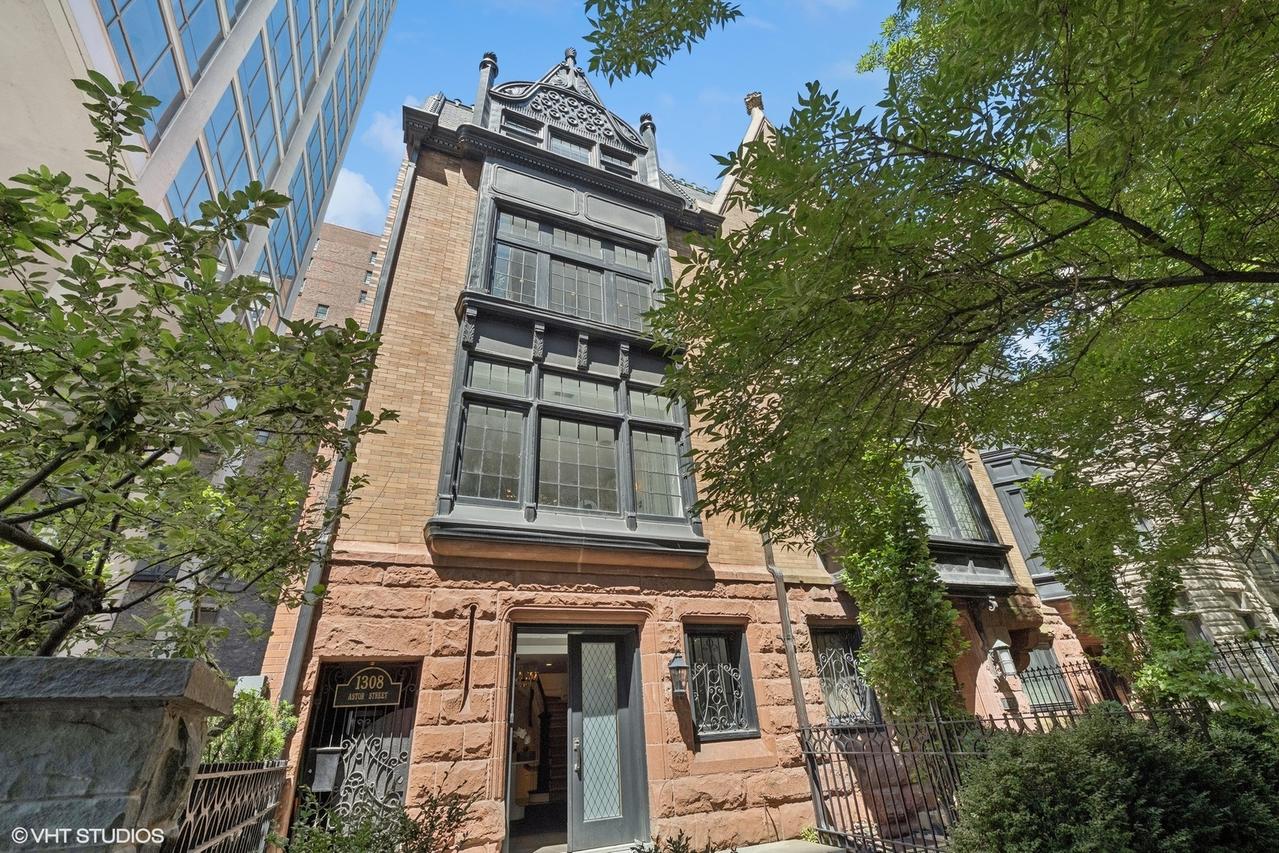 [Address Hidden by Seller], Chicago, IL 60610