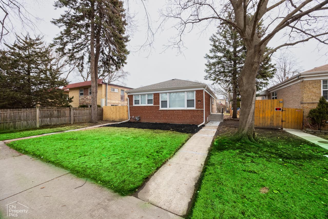 [Address Hidden by Seller], Evanston, IL 60202