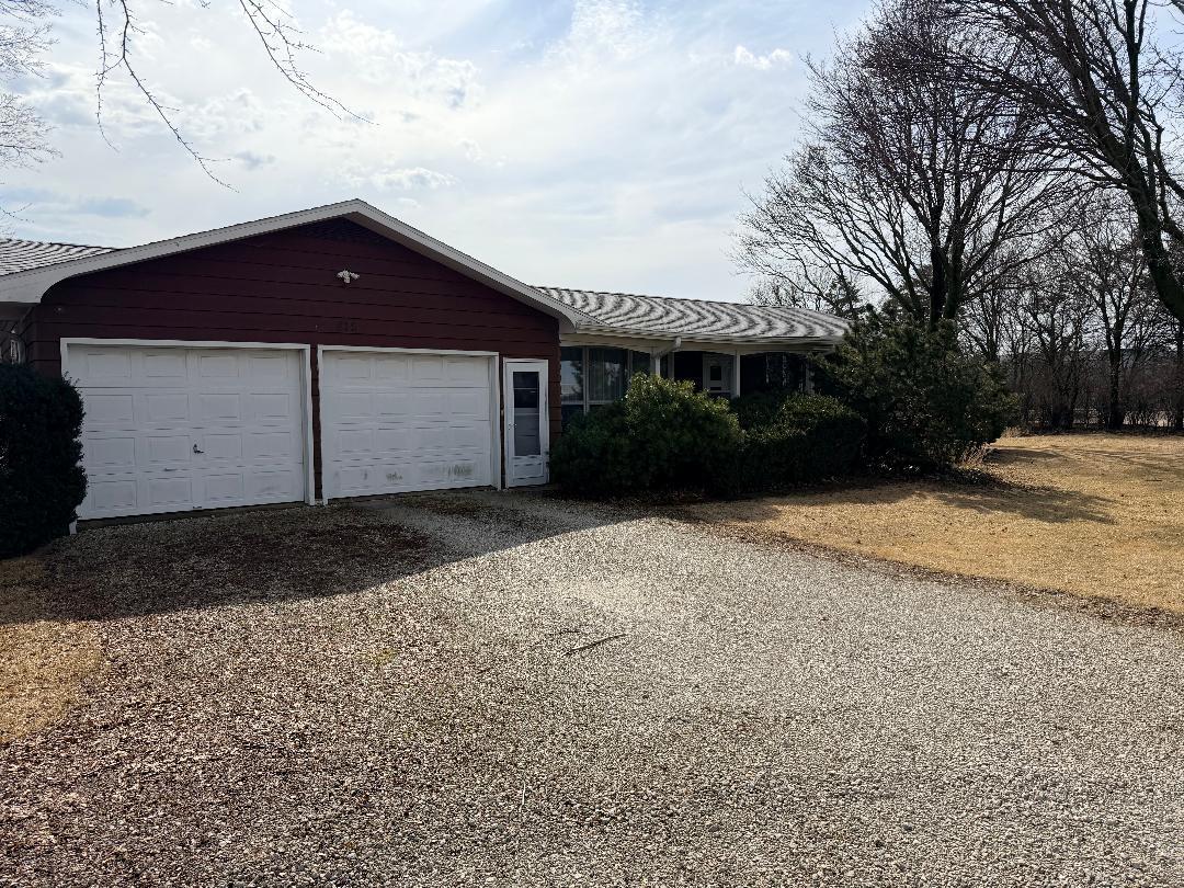 815 W Walnut St., Oglesby, IL 61348