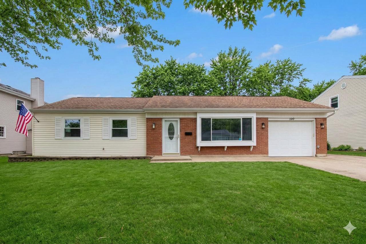 120 Ellington Dr., Schaumburg, IL 60194