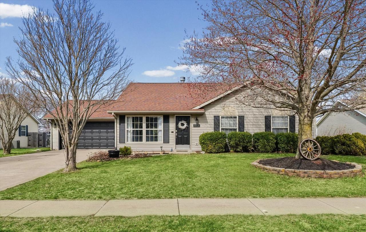 1710 Magnolia Dr., St. Joseph, IL 61873