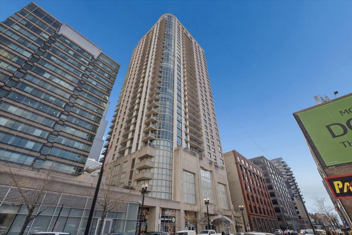 125 S Jefferson St. #1305, Chicago, IL 60661