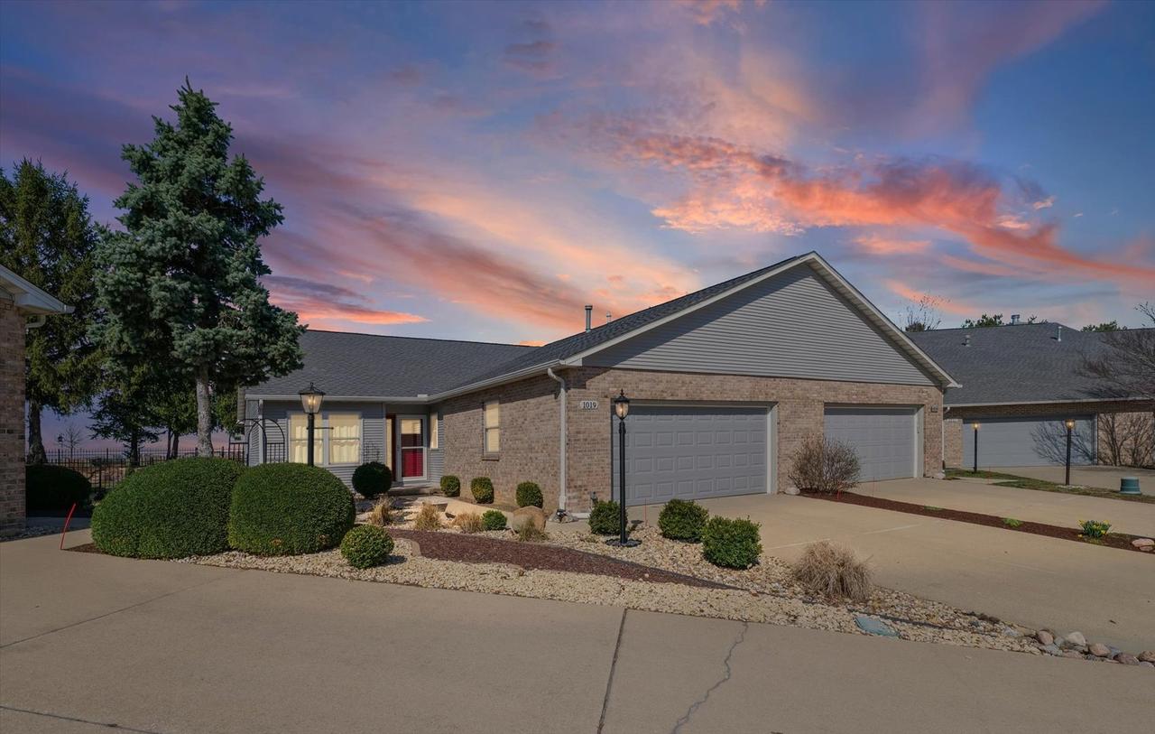 1019 Pheasant Cir., Savoy, IL 61874