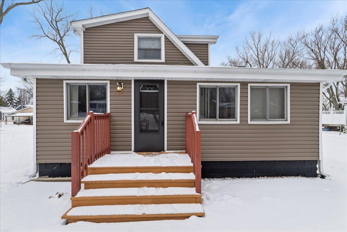 39224 N Willow Ave., Antioch, IL 60002