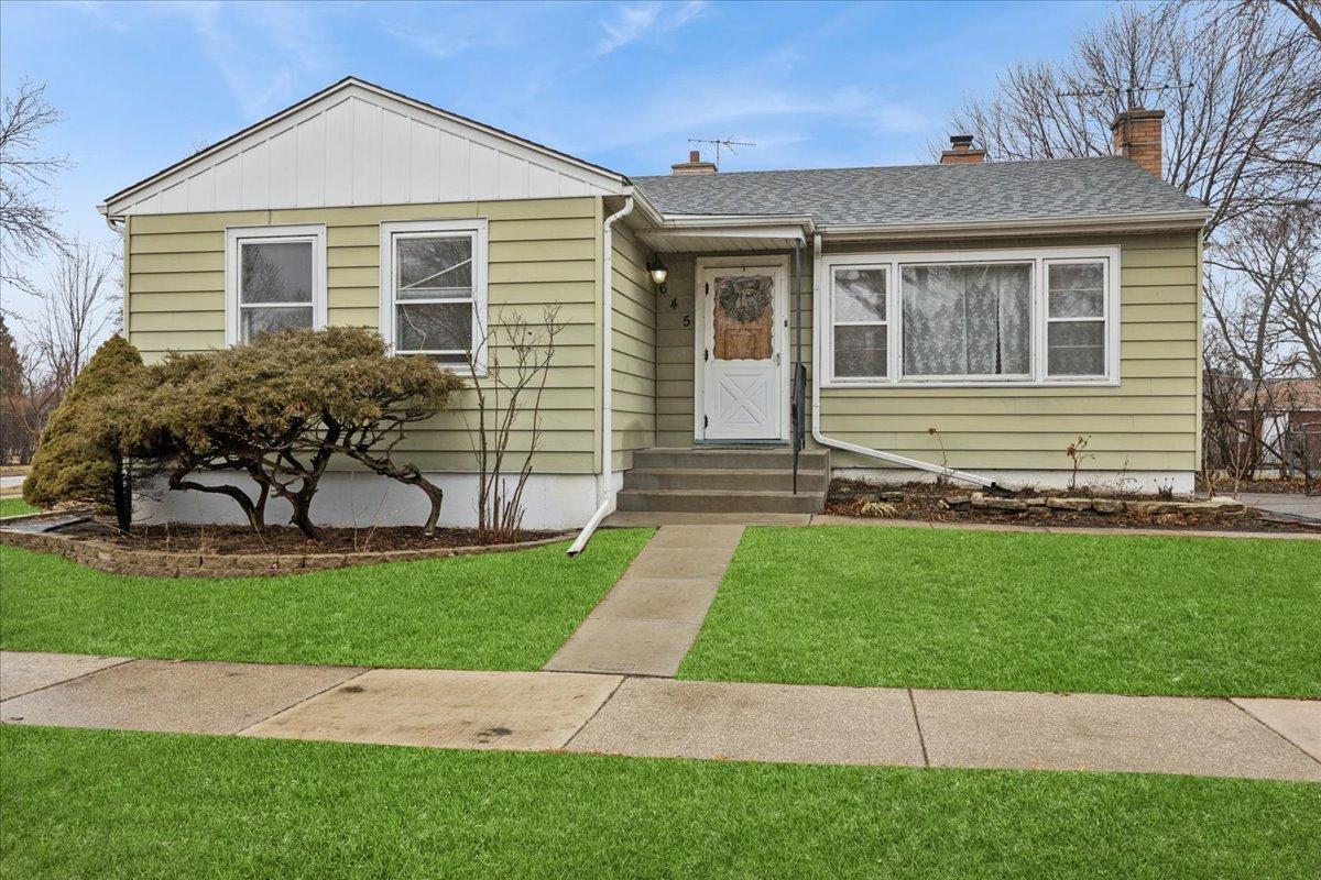 645 6th Ave., La Grange, IL 60525