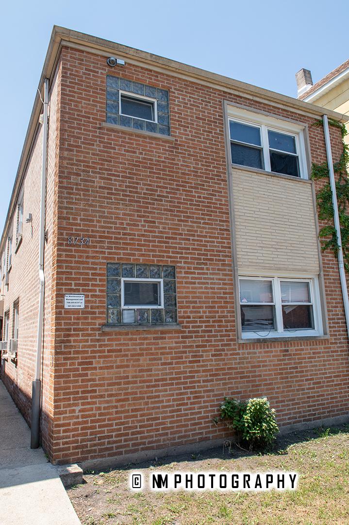 8734 S Escanaba Ave., Chicago, IL 60617