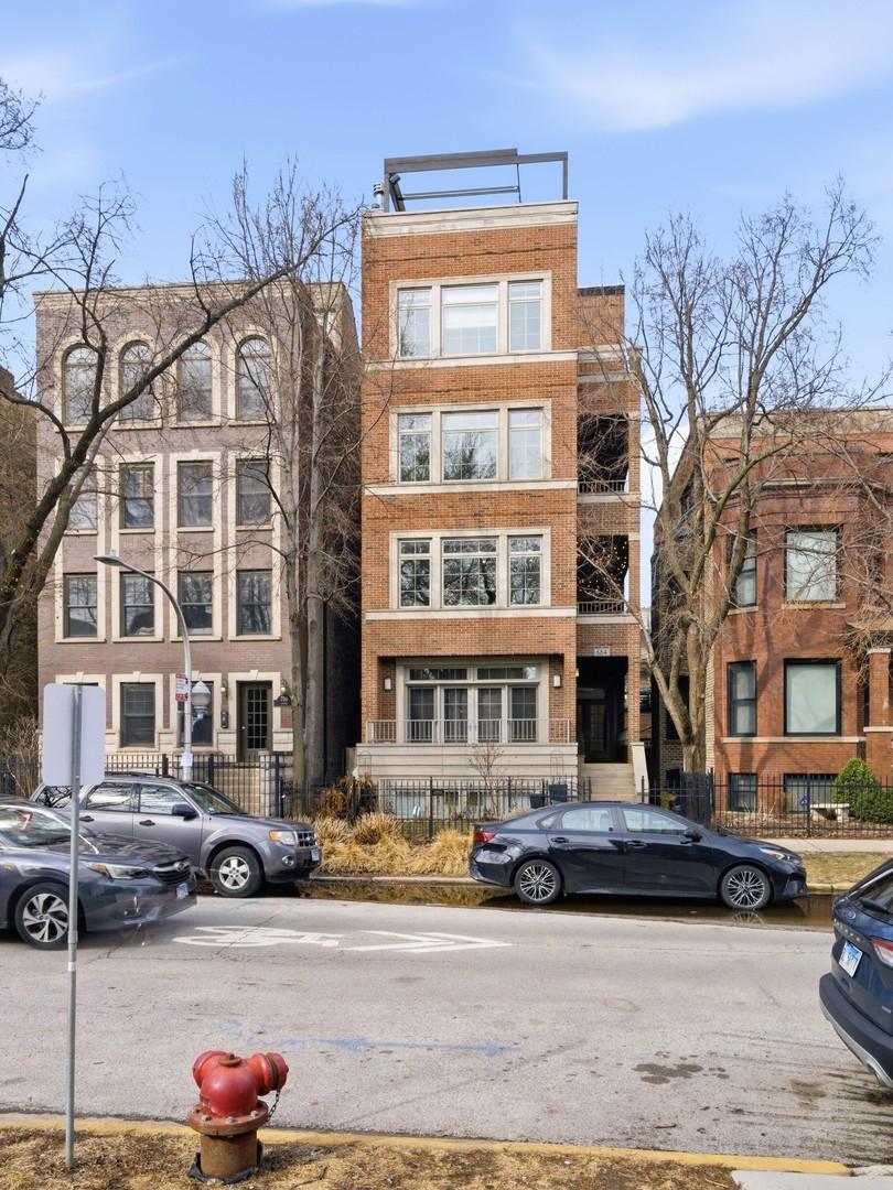 664 W Aldine Ave. #2, Chicago, IL 60657
