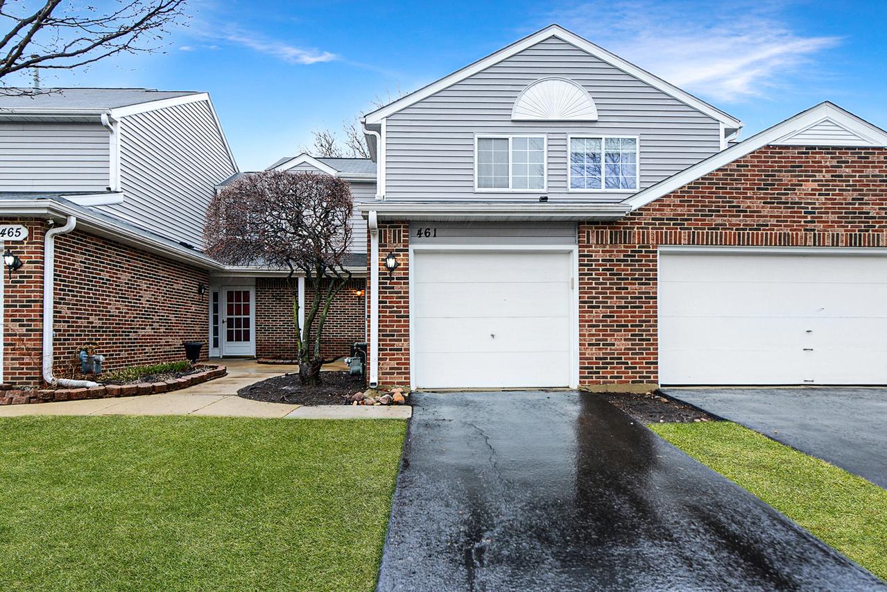 461 Canterbury Dr., Carol Stream, IL 60188