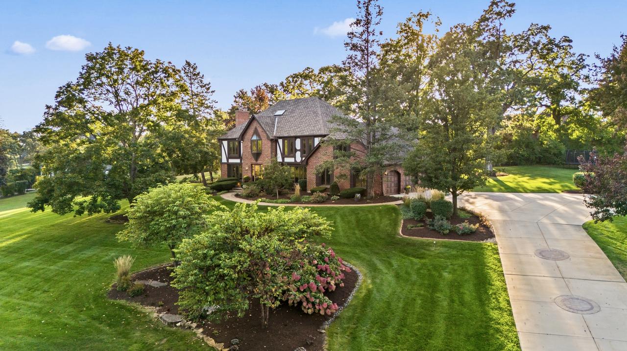 9 Equestrian Way, Lemont, IL 60439