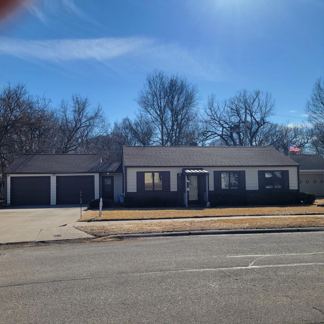 3618 15th Avenue Court, Moline, IL 61265