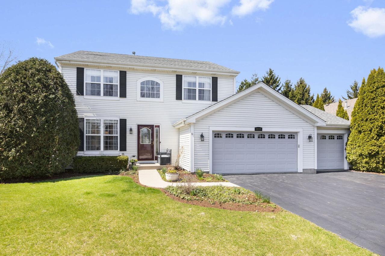 7017 Nathan Ln., Carpentersville, IL 60110