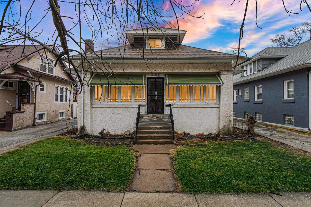 11239 S Longwood Dr., Chicago, IL 60643