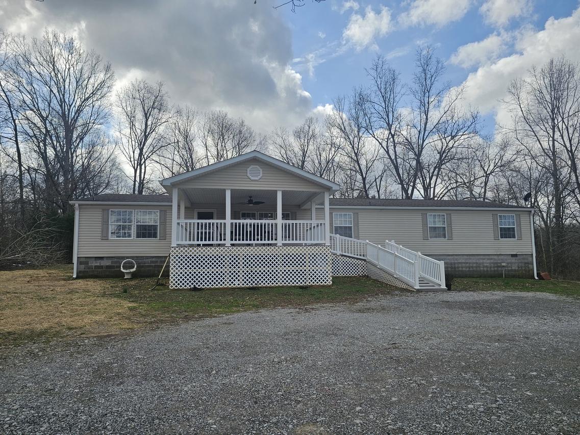 2877 Palzo Rd., Creal Springs, IL 62922