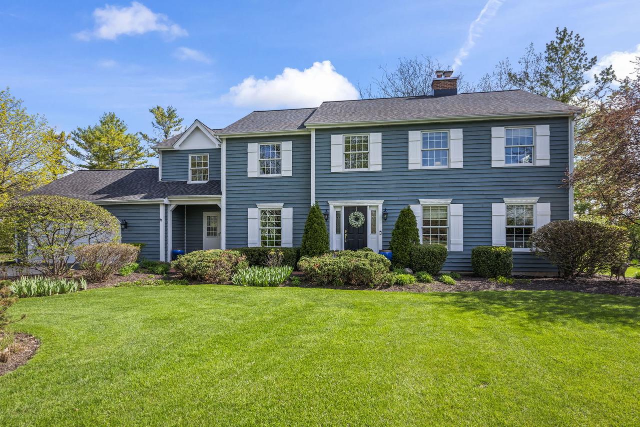 12 Thornfield Ln., Hawthorn Woods, IL 60047