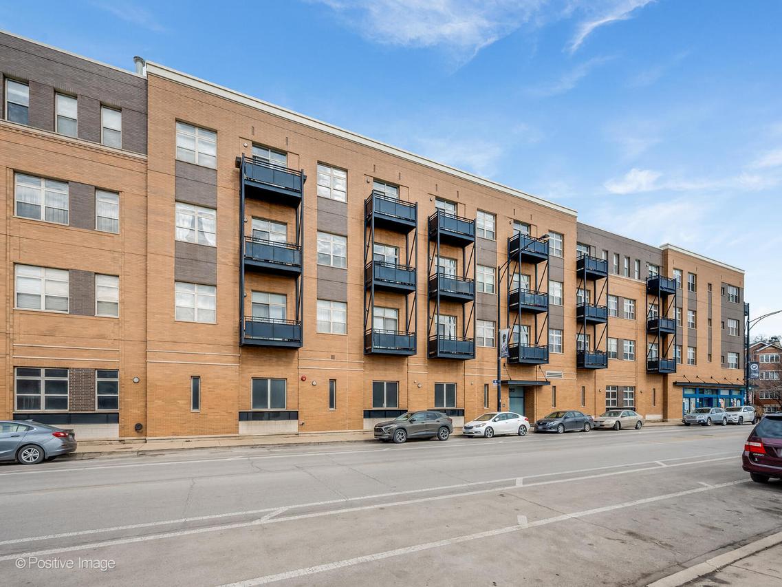 2915 N Clybourn Ave. #410, Chicago, IL 60618