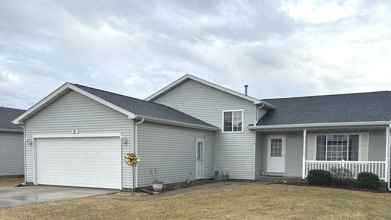 5 Emily Dr., Spring Valley, IL 61362