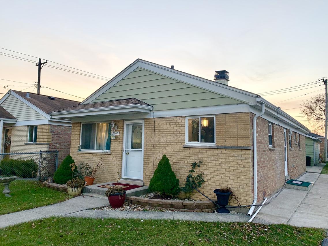 7848 Meade Ave., Burbank, IL 60459