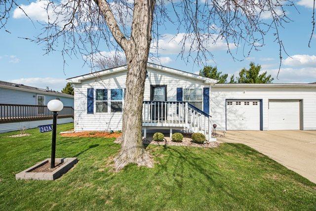 242 Meadowlark Ln. #A, Sandwich, IL 60548