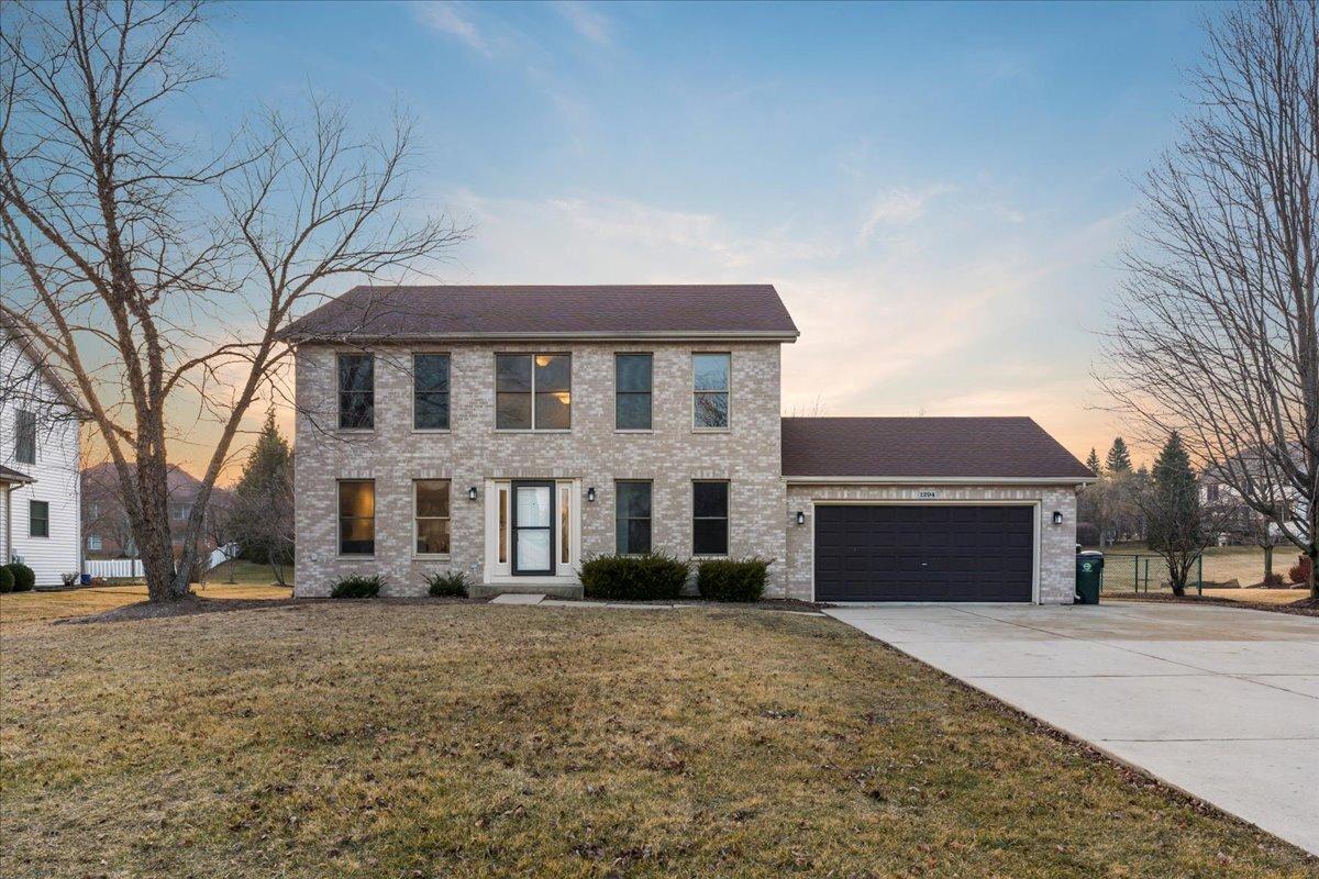 1294 Hunters Ridge East, Hoffman Estates, IL 60192