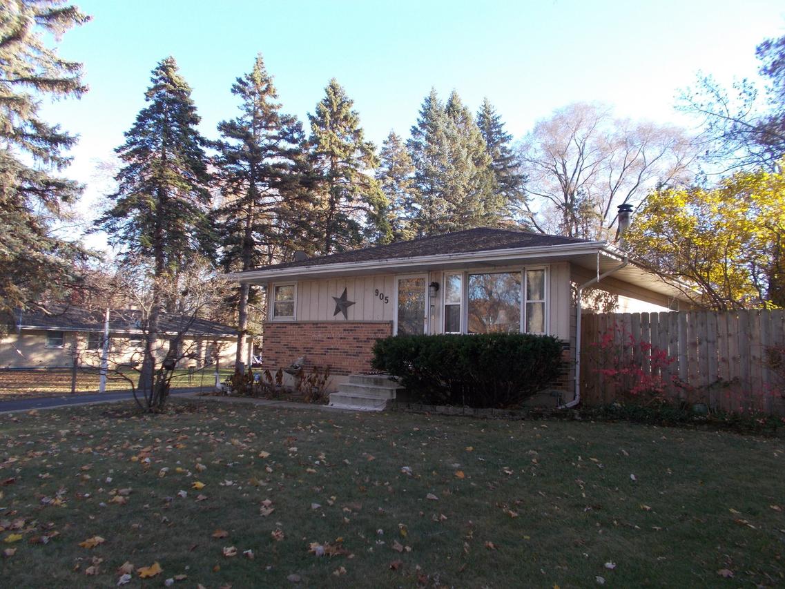905 Winthrop Ct., Zion, IL 60099