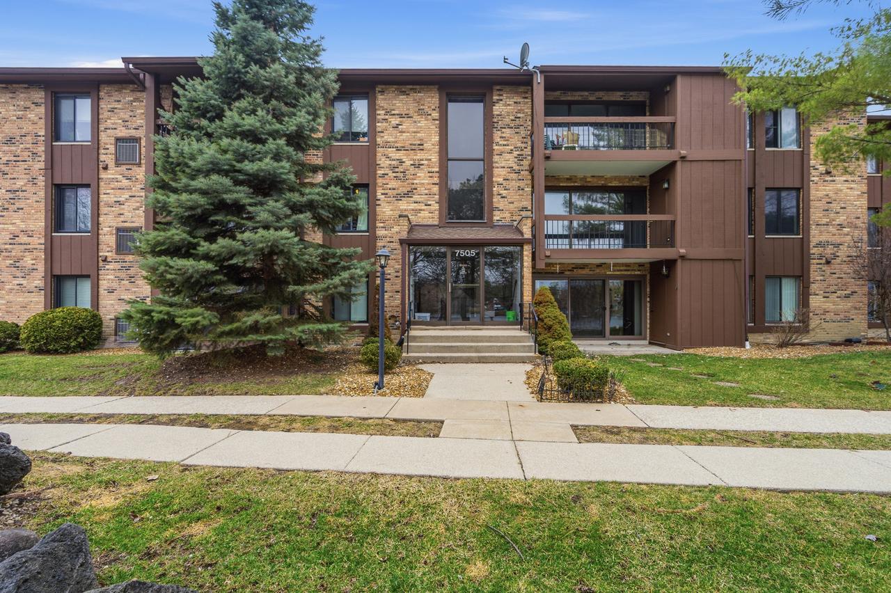 7505 175th St. #133, Tinley Park, IL 60477