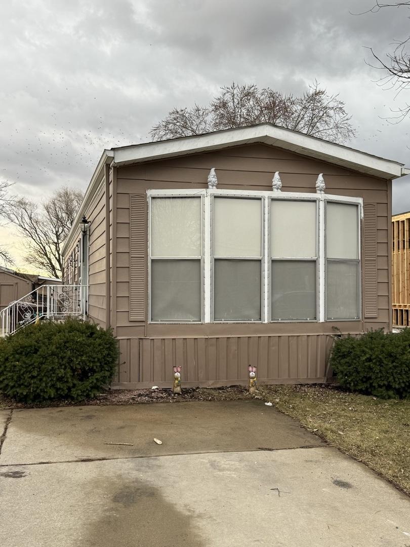 516 Prairie Rd., Matteson, IL 60443