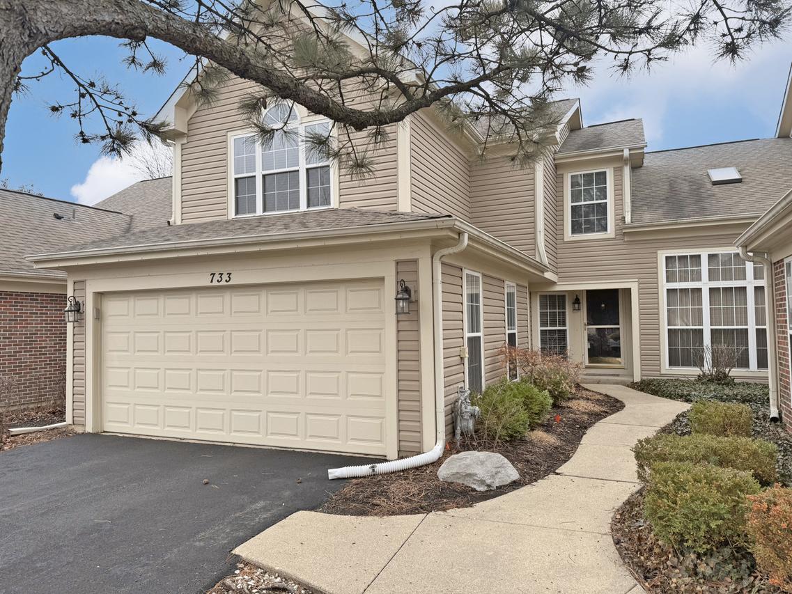 733 Clover Hill Ct., Elk Grove Village, IL 60007
