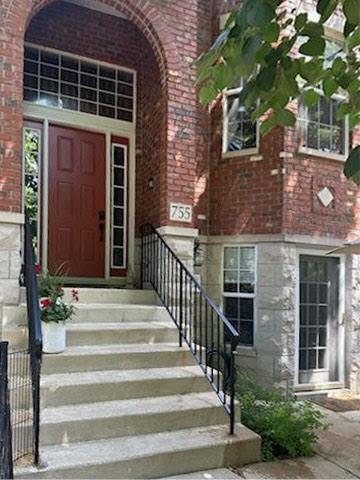 755 Prescott Ct., Naperville, IL 60563