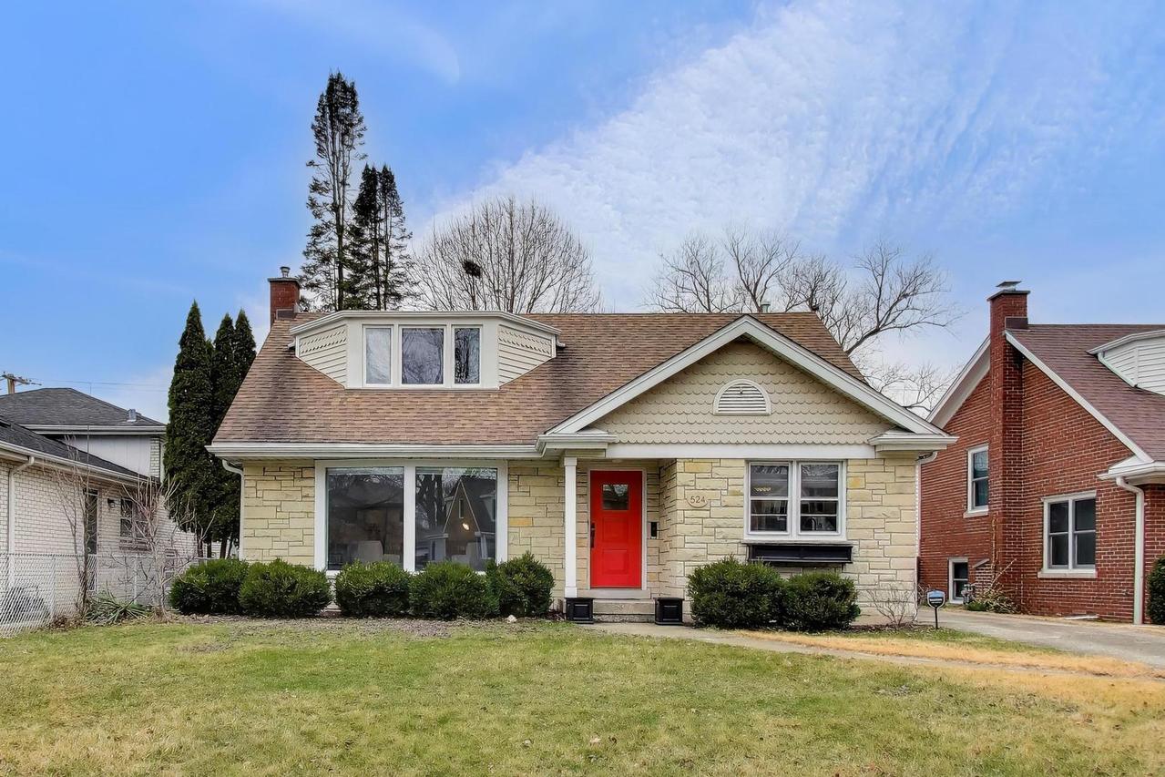 524 9th Ave., La Grange, IL 60525