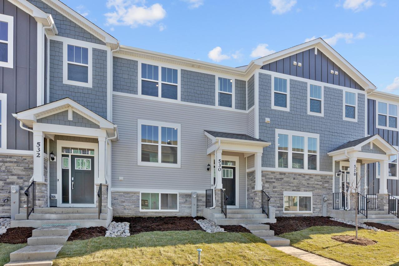 530 Wolverine Dr., Aurora, IL 60502