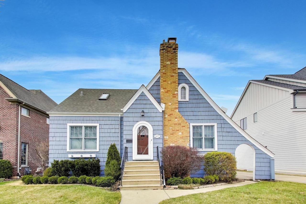 277 E Oneida Ave., Elmhurst, IL 60126
