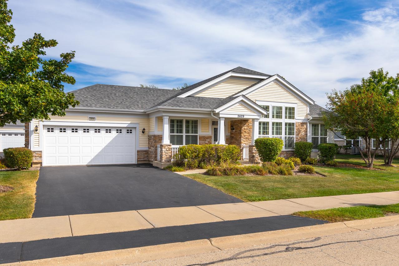 2629 Camberley Cir., Naperville, IL 60564
