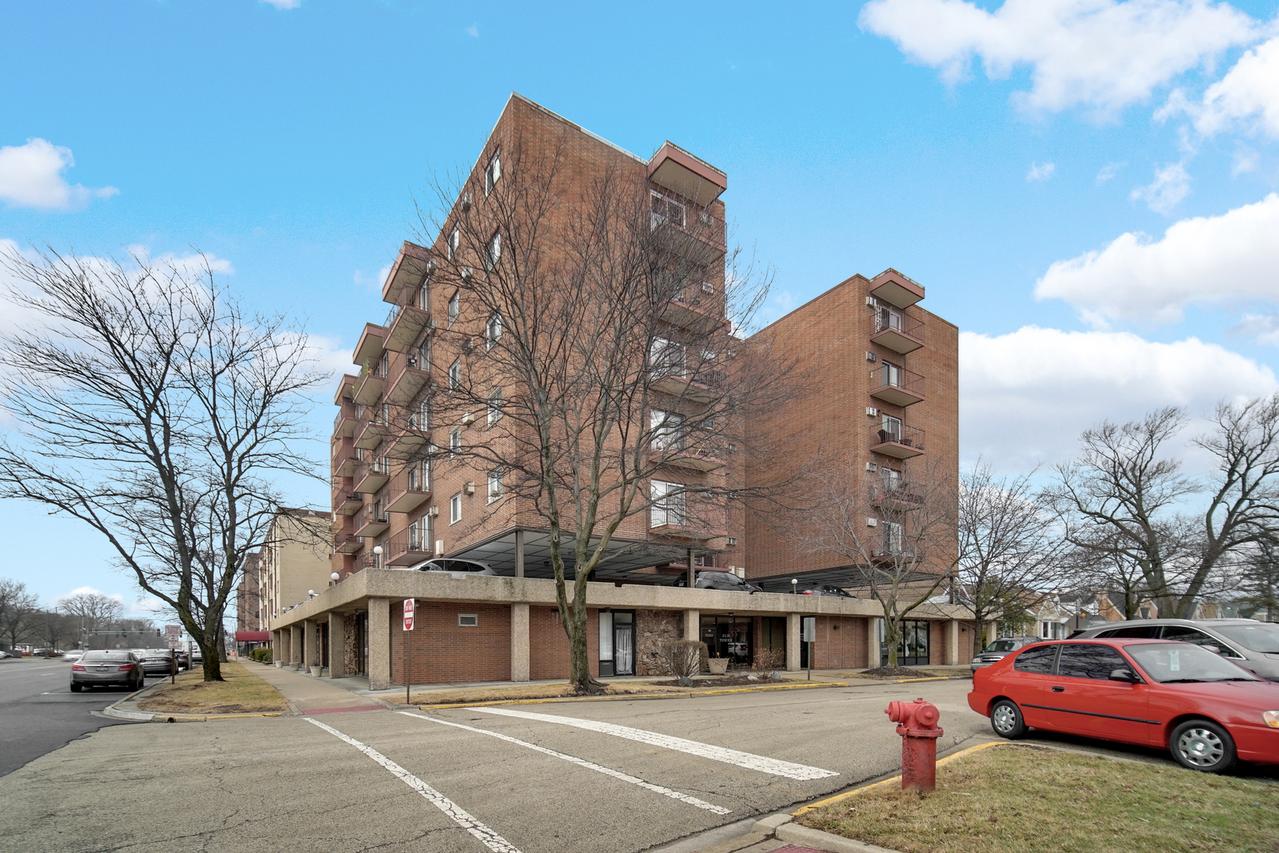 7830 W North Ave. #308, Elmwood Park, IL 60707