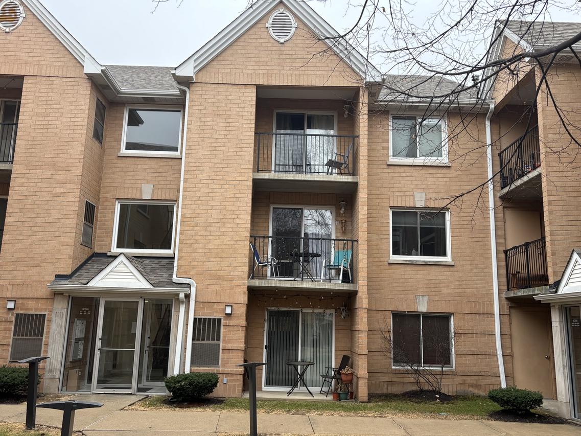8700 W Evelyn Ln. #205, Chicago, IL 60656