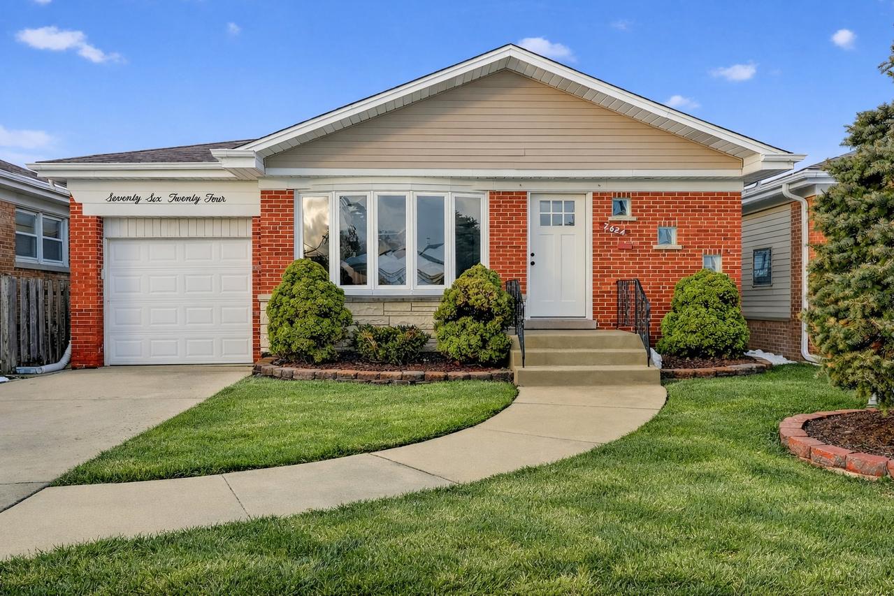 7624 W Ainslie St., Harwood Heights, IL 60706
