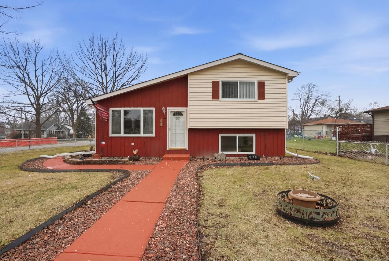 538 N West Ave., Elmhurst, IL 60126