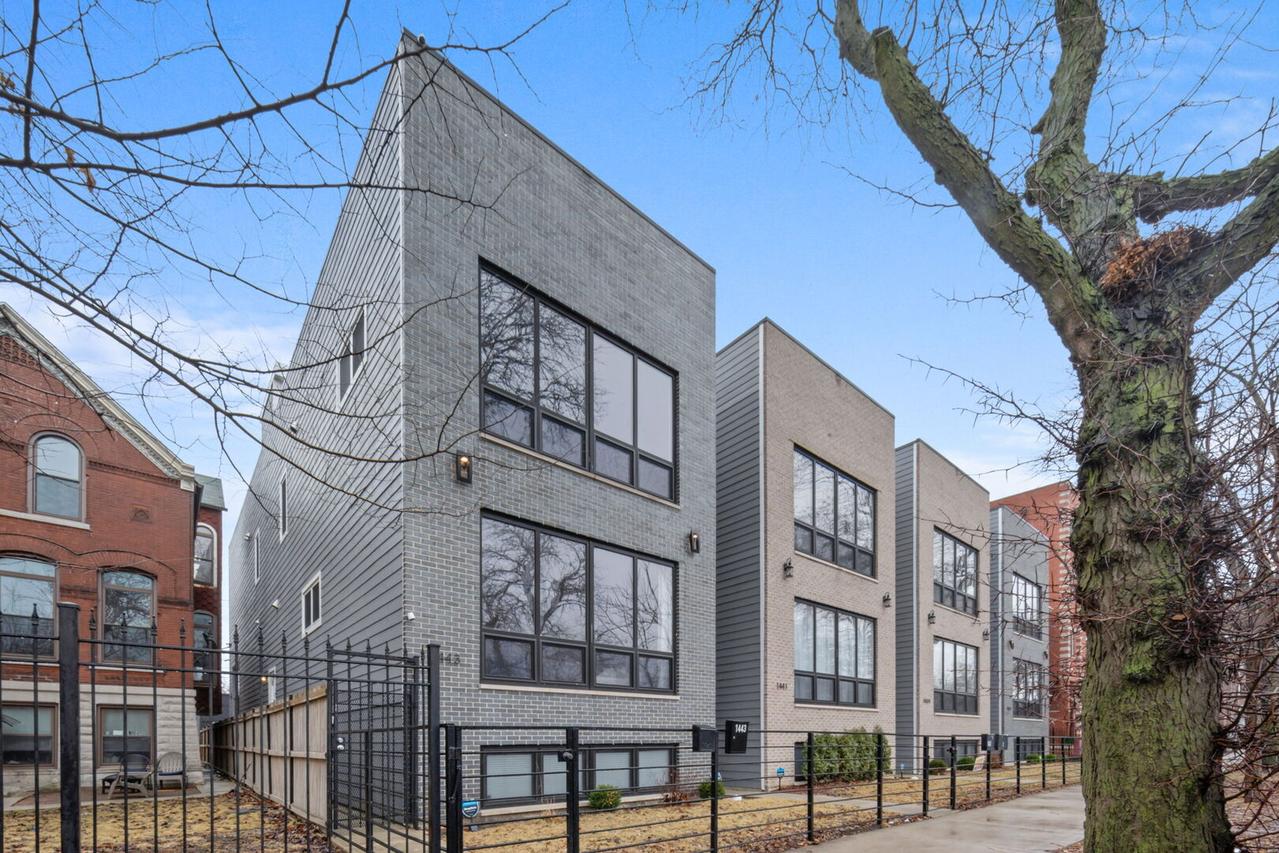 1443 N California Ave. #1, Chicago, IL 60622