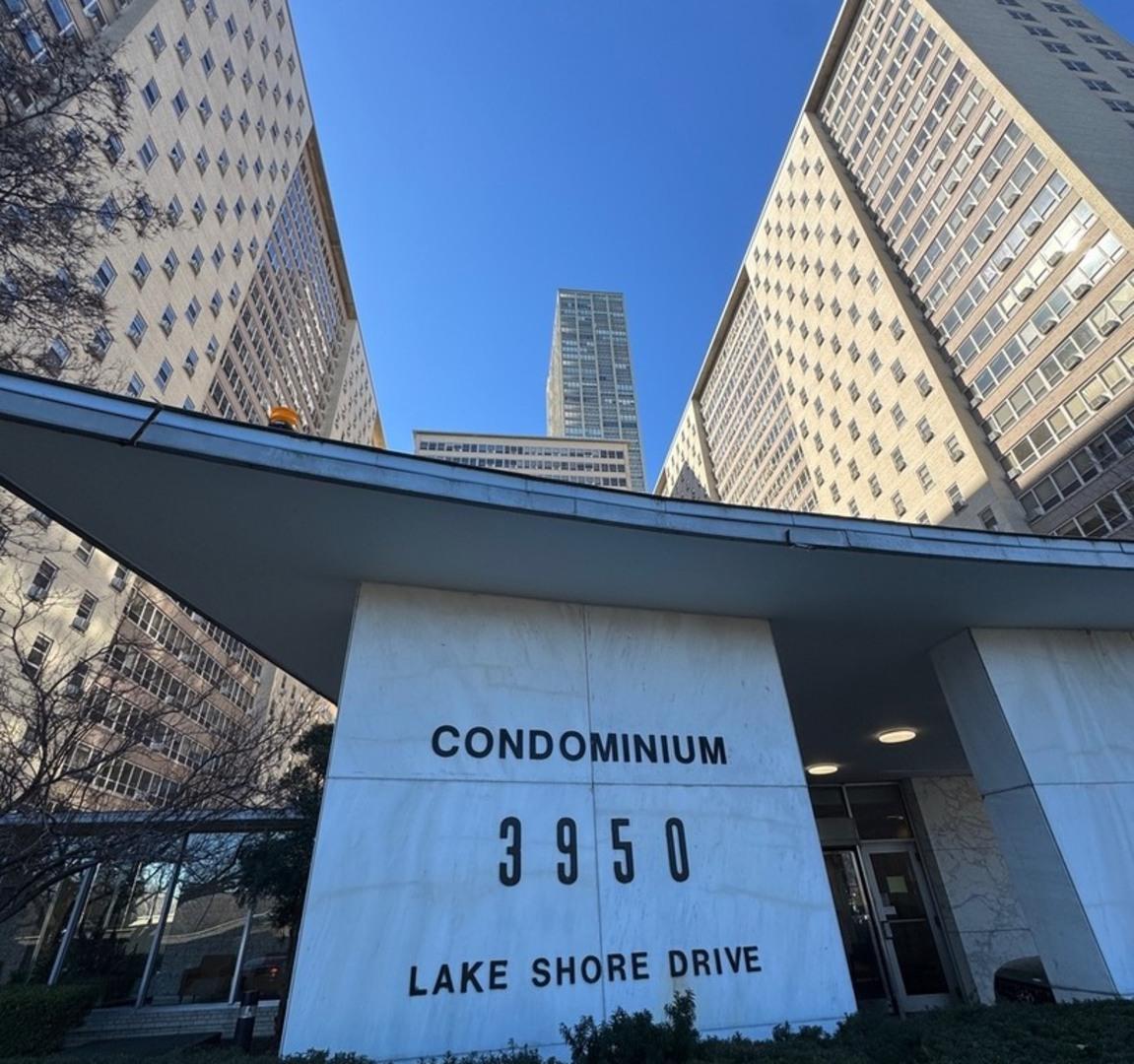 3950 N Lake Shore Dr. #1527-E, Chicago, IL 60613