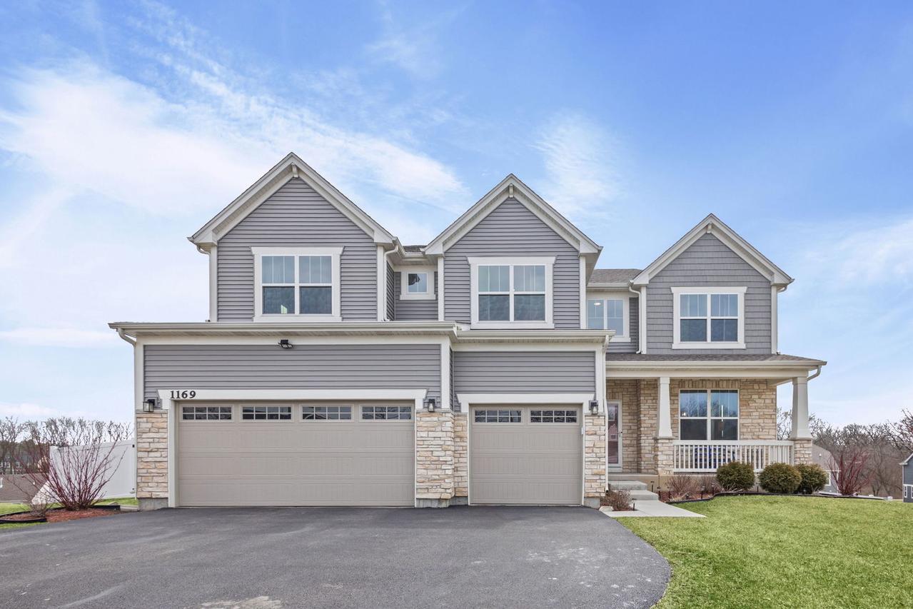 1169 Overhill Ct., Crystal Lake, IL 60012