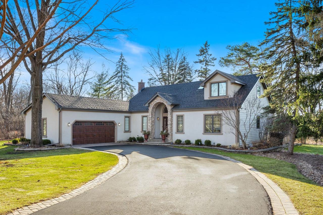 38 Ferndale Rd., Deer Park, IL 60010