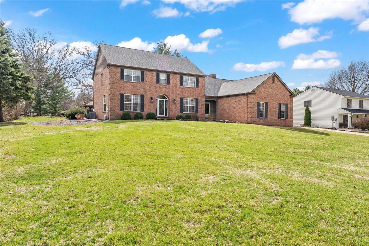 1303 Hickory Tree Ct., Mahomet, IL 61853